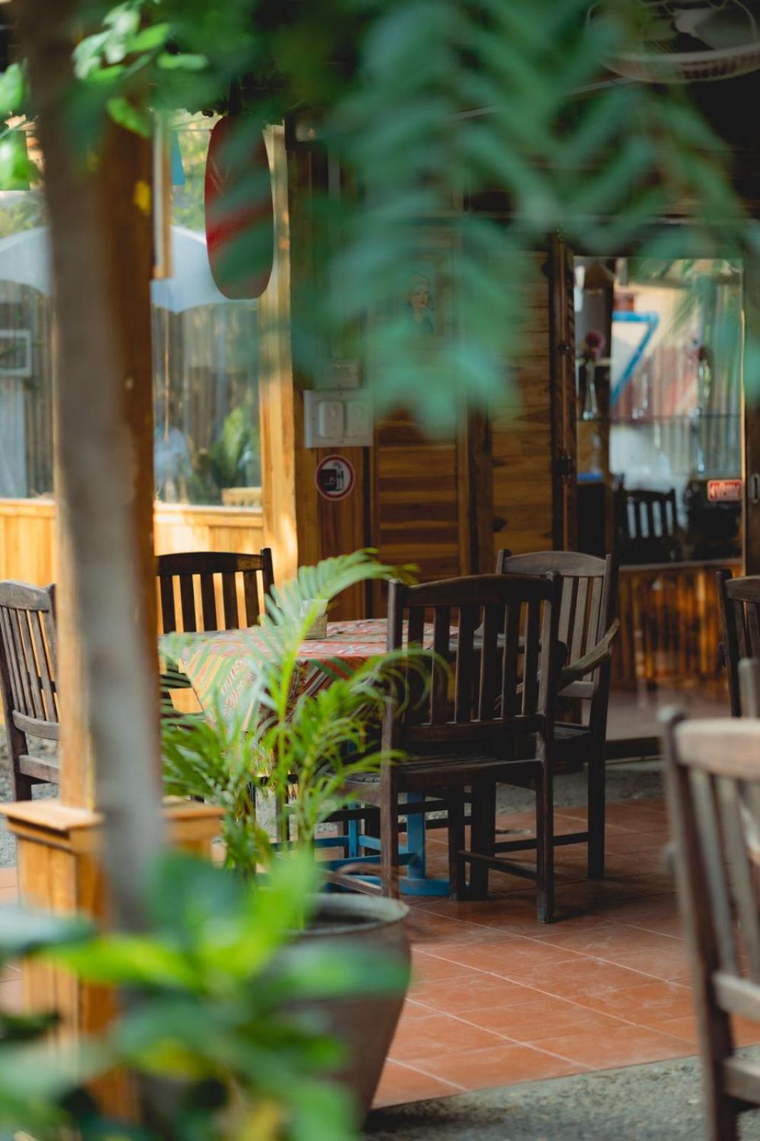 Chanthavong Hostel Luang Prabang Exterior foto